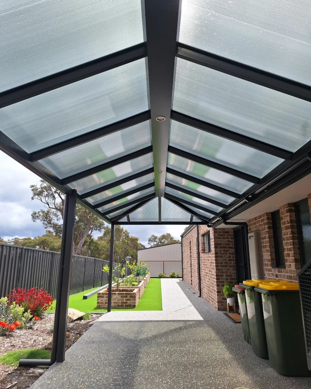 Doppelstegplatten 8–10 mm für Vordach, Kleindach und Balkon